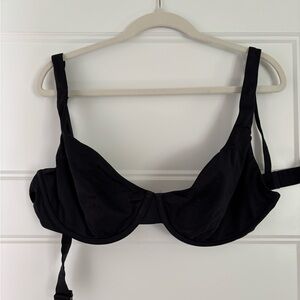 CUUP Elegant Black Underwire Bathing suit top